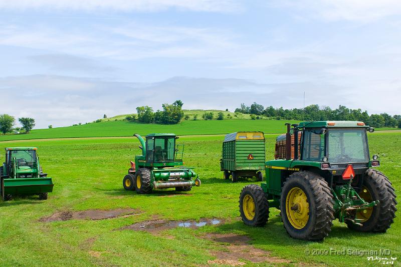 20080718_113834 D300 4200x2800.jpg - Tractor on Farm  along Wisconsin Route 60